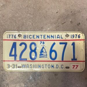 Vintage Bicentennial License Plate